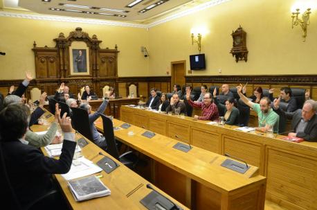 Xixón aprueba'l Plan de Normalización del asturianu cola abstención del PP