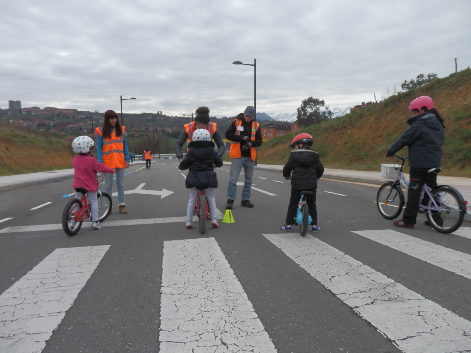 La Biciescuela d'Asturies ConBici torna otru añu más pa formar ciclistes