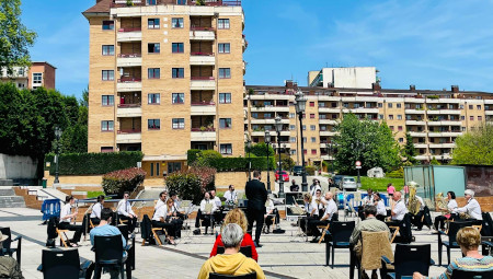 'Vive la Banda', cola Banda de Música Ciudad de Oviedo