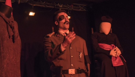 'Cantando bajo las balas', de Teatro Kumen
