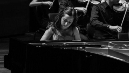 Laura Mota (piano)