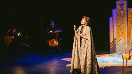 'Divina Cleopatra', con María Bayo