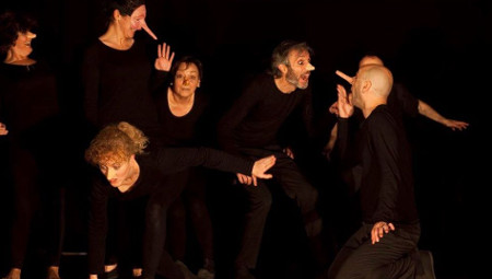 Por narices / Irónico Teatro