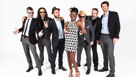Shirley Davis & The Silverbacks