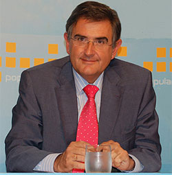 Ovidio Sánchez afirma que lasturianu "nun ye competitivu nun mundu globalizáu"