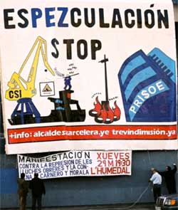 L'Ayuntamientu de Xixón mandó retirar una pancarta crítica con Trevín y Felgueroso