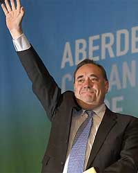Los independentistes del SNP gobernarán Escocia tres vencer nes elecciones