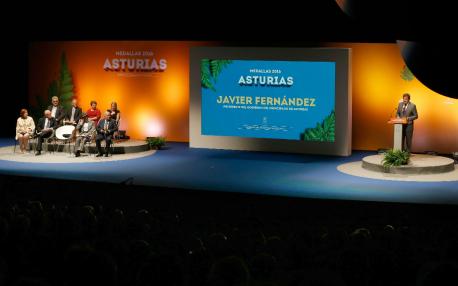 2016_09_07 presidente Principado medallas de Asturias 11.jpg