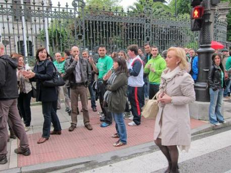 El despreciu de Mercedes Fernández hacia l'asturianu ambura les redes