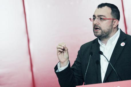 La FSA-PSOE ganaría les eleiciones y la izquierda podría algamar los 27 diputaos