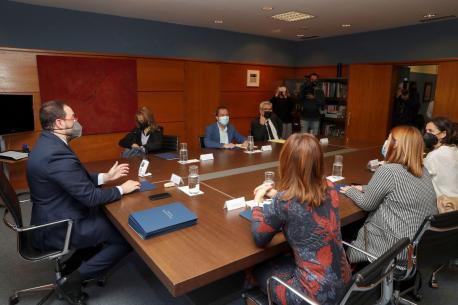 Adrián Barbón, Ángela Vallina y Ovidio Zapico IX negociación de los Presupuestos 2022