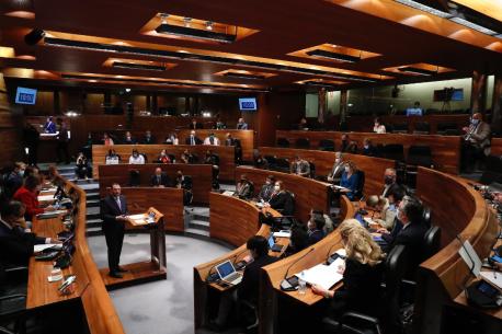 Adrián Barbón segunda sesión del alderique d'orientación política 2021-2022