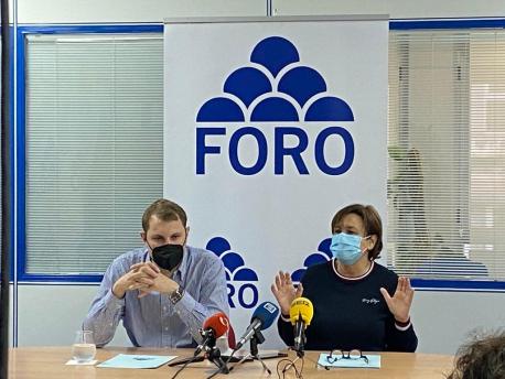 Adrián Pumares y Carmen Moriyón anuncia refundación Foro