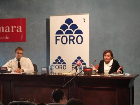 Adrián Pumares y Carmen Moriyón Comisión Direutiva Foro auditoría