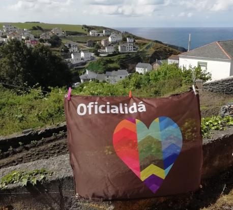 Bandera Oficialidá n'Ortigueira