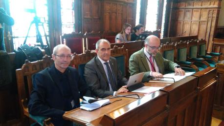 David Rivas, Próspero Morán y José Antonio Gómez Rodríguez na comisión d'asturianu