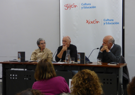 Esther Prieto, Miguel Rojo y Julio Césa Iglesias presentación 'La edá de la memoria'