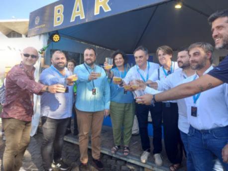 “Ye mui importante qu’Asturies s'asitie nesti festival”, asegura Barbón