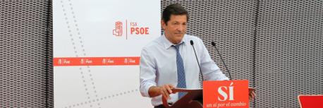 Javier Fernández ye’l favoritu de los críticos con Sánchez pa dirixir la posible xestora del PSOE