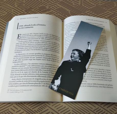 Llibru 'Nunca vencida' de David Guardado abiertu