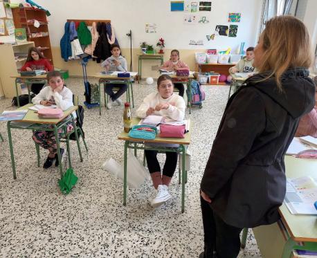 Lydia Espina visita a colexu 'Jovellanos' de Panes