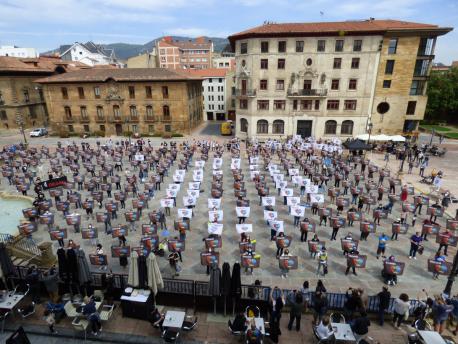 Mosaicu pola oficialidá XDLA XLII Día de les Lletres Asturianes