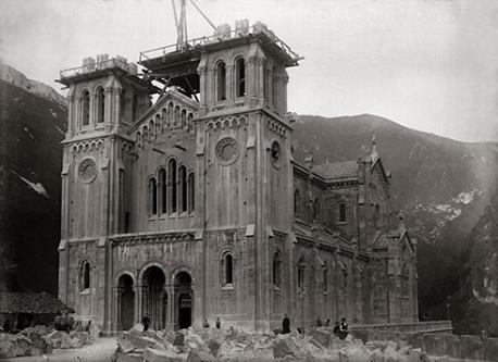 Semeya construcción basílica de Cuadonga por Daniel Álvarez Fervienza