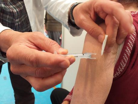 Va abrise la próxima selmana la vacunación ensin cita pa les 70.000 persones pendientes d'inmunizar