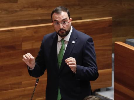 Adrián Barbón Plenu