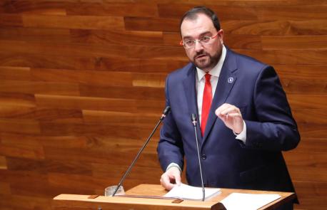 Adrián Barbón Plenu d'Investidura 2023 primer planu