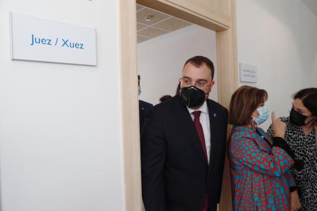 Adrián Barbón sede xudicial de Valdés