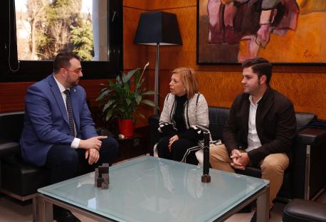 Adrián Barbón y Amparo Antuña