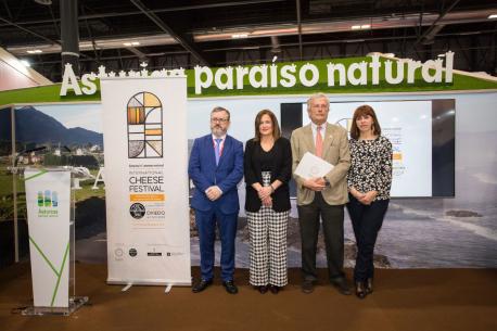 Alfredo García Quintana, Begoña López, Santiago Menéndez de Luarca y Luisa Villegas 