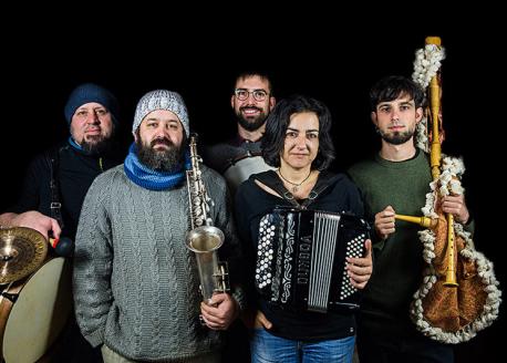 “El discu ye un repás de lo que facemos normalmente en direuto”, apunta Miguel Rodríguez Monteavaro