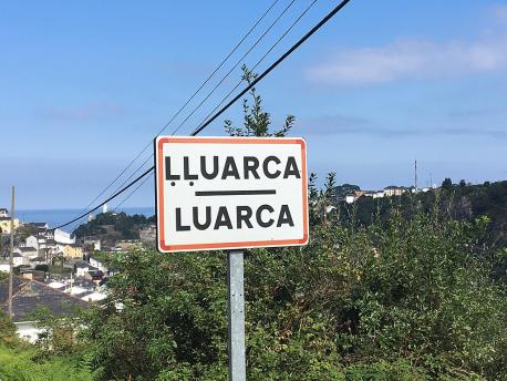 Cartelu ‘Ḷḷuarca-Luarca’