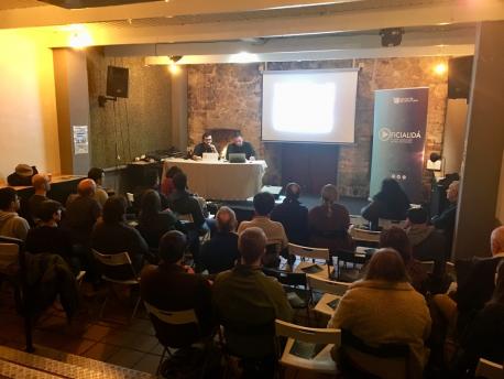 "La oficialidá va xenerar riqueza dinamizando la industria y la economía"