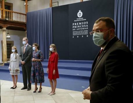 Familia Real y Adrián Barbón nel Reconquista 