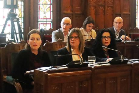 Gimena Llamedo y Ana Vanessa Gutiérrez presentación comisión Presupuestos 2024 reducida