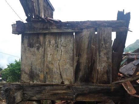 Horru d'El Pedrosu en Vis cayíu detalle pintures