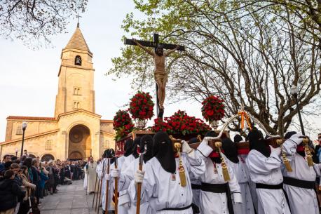 El ‘rescate’ en Xixón de les procesiones nel 1995: nun se facíen dende 1971