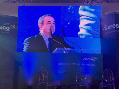 Pola niega que Saint-Gobain vaya pesllar n'Asturies