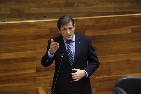 Javier Fernández califica’l discursu de Mercedes Fernández de “impostáu” 