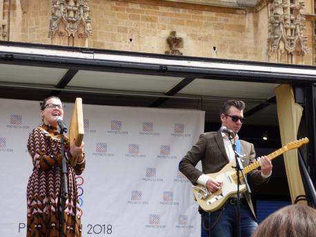 Leticia Baselgas (L-R): “Entendemos la música tradicional asturiana como daqué vivo y en progreso”