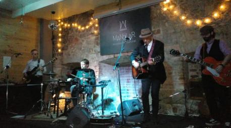 Luis Núñez y Los Folganzanes