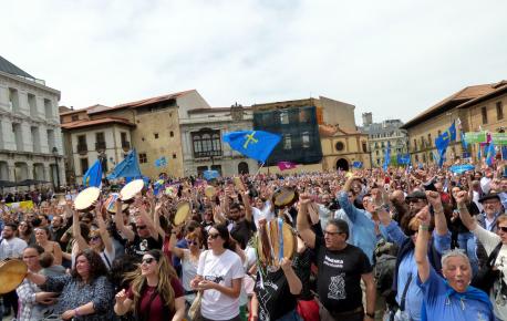 Asturies faló: "¡Oficialidá!"