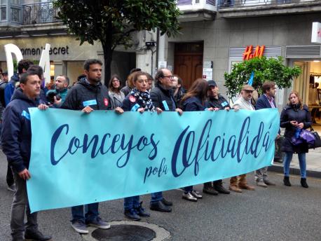 La XDLA sigue calteniendo contautos pa sumar apoyos al ‘Proyectu 2018 pola Oficialidá’