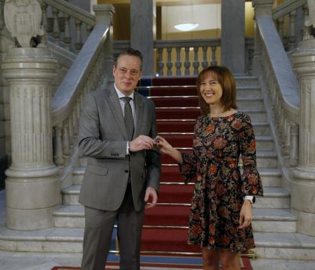 Marcelino Marcos y Ana Cárcaba entrega proyeutu de Presupuestos 2020