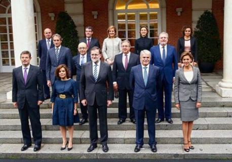 Rajoy presenta al so equipu de Gobiernu, marcáu pola continuidá