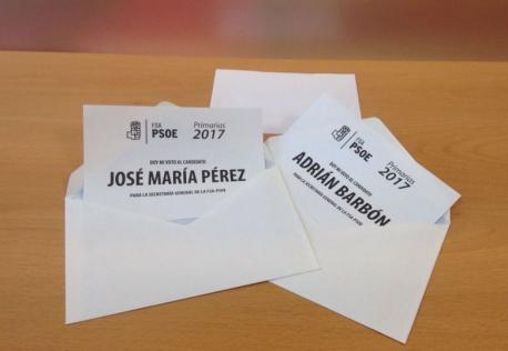 La militancia de la FSA decide nes urnes ente Barbón y Pérez