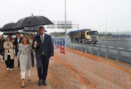 Raquel Sánchez Jiménez y Adrián Barbón apertura tercer tramu Y